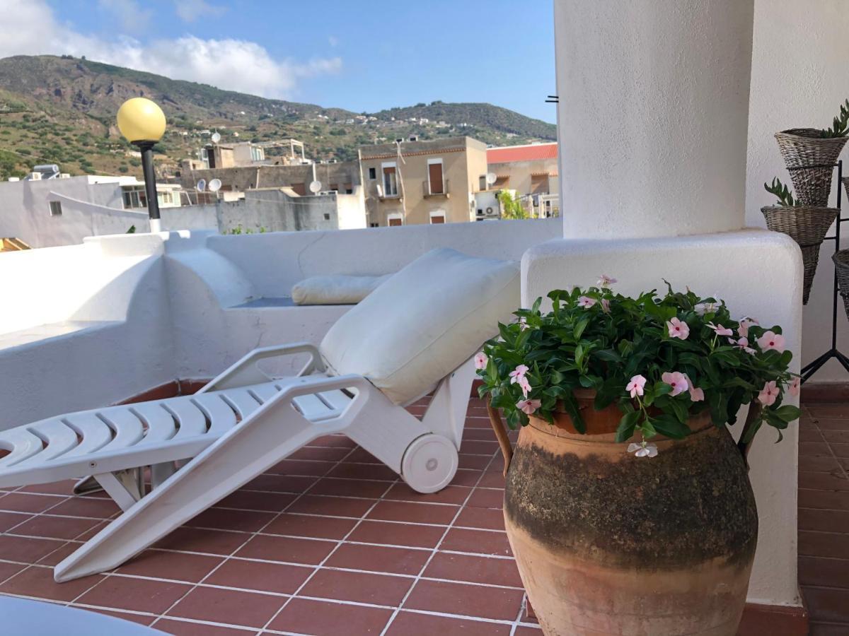 Villa Isola - Lipari Centro Storico Extérieur photo